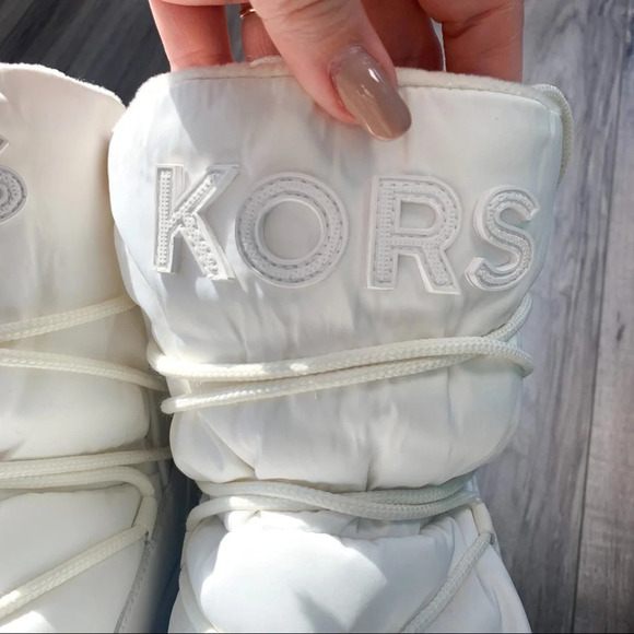 Michael Kors Women’s  White Cassia Platform Sneaker Boot - Picture 10 of 16